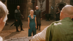 extant_GameOfThrones_3x03-WalkOfPunishment_3487