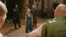 extant_GameOfThrones_3x03-WalkOfPunishment_3488