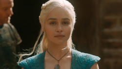extant_GameOfThrones_3x03-WalkOfPunishment_3499