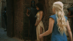 extant_GameOfThrones_3x03-WalkOfPunishment_3518