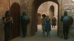 extant_GameOfThrones_3x03-WalkOfPunishment_3549