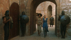 extant_GameOfThrones_3x03-WalkOfPunishment_3551