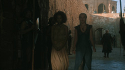 extant_GameOfThrones_3x03-WalkOfPunishment_3654