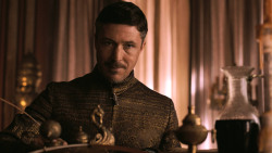extant_GameOfThrones_3x03-WalkOfPunishment_3705