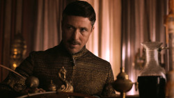 extant_GameOfThrones_3x03-WalkOfPunishment_3745
