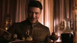 extant_GameOfThrones_3x03-WalkOfPunishment_3746