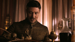 extant_GameOfThrones_3x03-WalkOfPunishment_3750