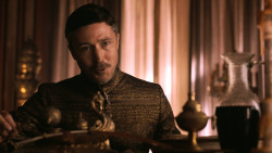 extant_GameOfThrones_3x03-WalkOfPunishment_3786