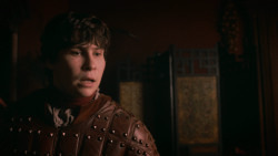 extant_GameOfThrones_3x03-WalkOfPunishment_3974