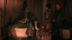 extant_GameOfThrones_3x03-WalkOfPunishment_4008