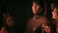 extant_GameOfThrones_3x03-WalkOfPunishment_4077