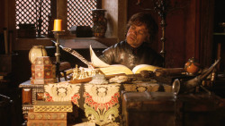extant_GameOfThrones_3x03-WalkOfPunishment_4163