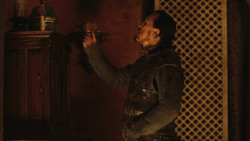 extant_GameOfThrones_3x03-WalkOfPunishment_4201
