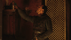 extant_GameOfThrones_3x03-WalkOfPunishment_4202