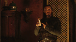 extant_GameOfThrones_3x03-WalkOfPunishment_4210