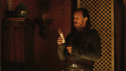 extant_GameOfThrones_3x03-WalkOfPunishment_4211