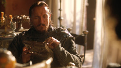extant_GameOfThrones_3x03-WalkOfPunishment_4262