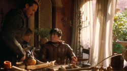 extant_GameOfThrones_3x03-WalkOfPunishment_4409