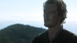 extant_GameOfThrones_3x03-WalkOfPunishment_4470