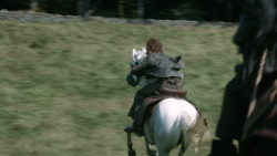 extant_GameOfThrones_3x03-WalkOfPunishment_4518