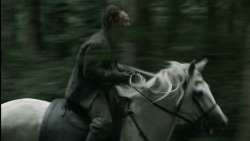 extant_GameOfThrones_3x03-WalkOfPunishment_4557