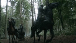 extant_GameOfThrones_3x03-WalkOfPunishment_4572