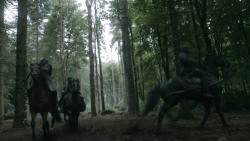 extant_GameOfThrones_3x03-WalkOfPunishment_4574