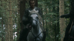 extant_GameOfThrones_3x03-WalkOfPunishment_4598
