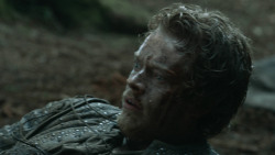 extant_GameOfThrones_3x03-WalkOfPunishment_4781