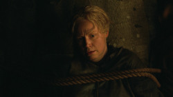 extant_GameOfThrones_3x03-WalkOfPunishment_4830