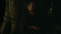 extant_GameOfThrones_3x03-WalkOfPunishment_4845