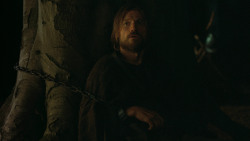 extant_GameOfThrones_3x03-WalkOfPunishment_4847