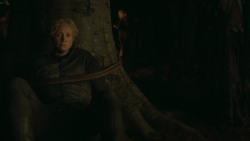 extant_GameOfThrones_3x03-WalkOfPunishment_4851