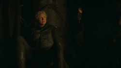 extant_GameOfThrones_3x03-WalkOfPunishment_4869