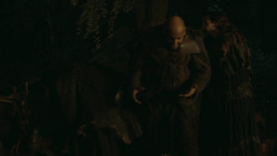 extant_GameOfThrones_3x03-WalkOfPunishment_4905