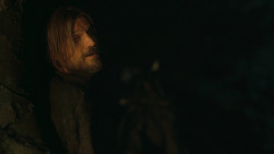 extant_GameOfThrones_3x03-WalkOfPunishment_4959