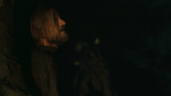 extant_GameOfThrones_3x03-WalkOfPunishment_4960