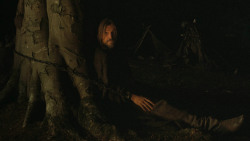 extant_GameOfThrones_3x03-WalkOfPunishment_4990