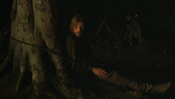 extant_GameOfThrones_3x03-WalkOfPunishment_4995