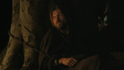 extant_GameOfThrones_3x03-WalkOfPunishment_5014