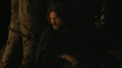 extant_GameOfThrones_3x03-WalkOfPunishment_5033