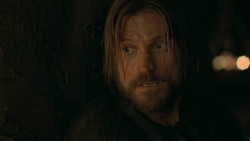 extant_GameOfThrones_3x03-WalkOfPunishment_5054