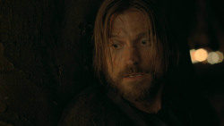 extant_GameOfThrones_3x03-WalkOfPunishment_5055