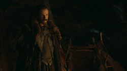 extant_GameOfThrones_3x03-WalkOfPunishment_5064