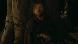 extant_GameOfThrones_3x03-WalkOfPunishment_5078