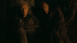 extant_GameOfThrones_3x03-WalkOfPunishment_5238