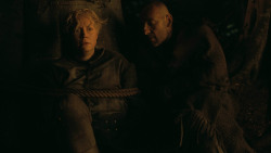 extant_GameOfThrones_3x03-WalkOfPunishment_5244