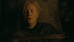 extant_GameOfThrones_3x03-WalkOfPunishment_5296