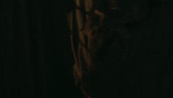 extant_GameOfThrones_3x03-WalkOfPunishment_5312
