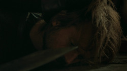 extant_GameOfThrones_3x03-WalkOfPunishment_5360